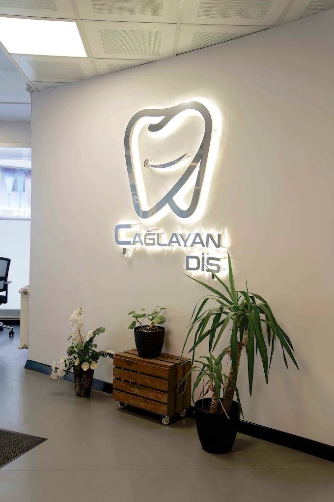 Çağlayan Diş Polikliniği giriş ve karşılama alanı